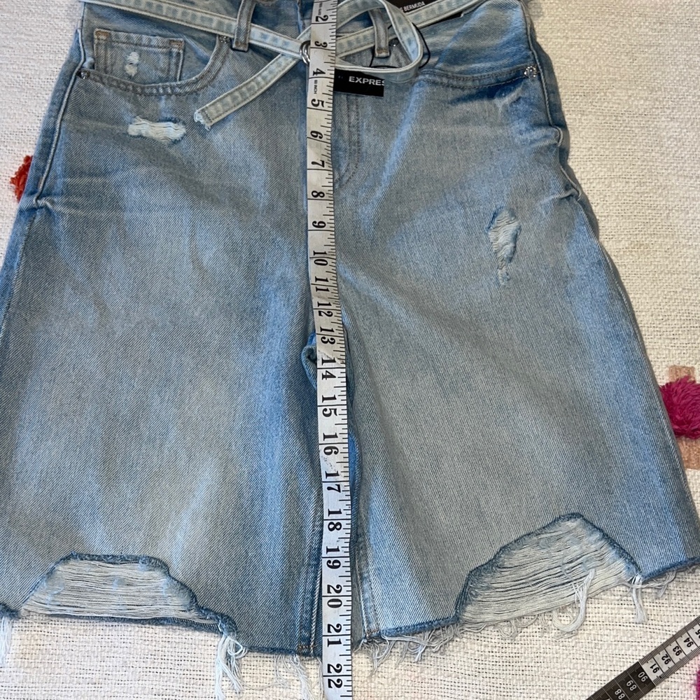 NWT Super High Rise 90s Bermuda Belted Jean Shorts Sz 00 light wash - Picture 9 of 15